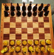 Schachspiel, Figuren aus