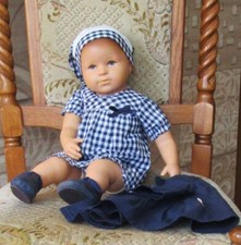 Babypuppe, Bambina von Käthe Kruse mit Originalkleidung, 48 cm groß