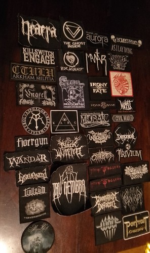 Diverse metal patches - diverse,
