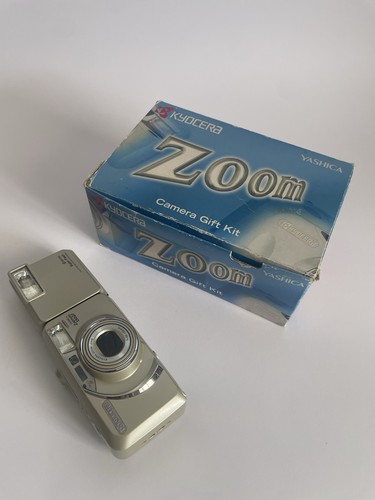 Yashica zoomate 150 - 150, ef