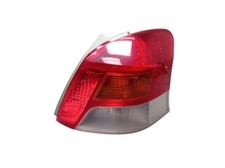 Rückleuchte Rücklicht rechts für TOYOTA YARIS XP9 1.3 81551-0D250
