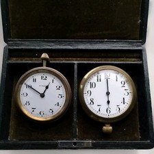 2× Taschenuhr Borduhr  8Tage Uhr  Paul Bouvier u. Andere, Oldtimer im Kasten
