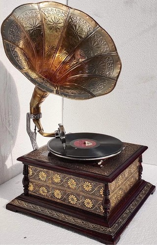 Antikes grammophon voll - antikes, grammophon,