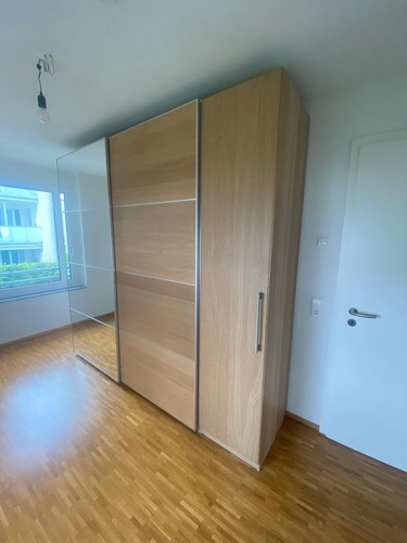 Kleiderschrank mit - , 2