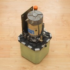 Hydraulik-Einheit HPI France - 24V - 1,5kW - Motor: Iskra AU3480 AMJ-5729