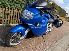 BMW K1200s blau, weiße Blinker, Koffer, USB-Anschluss, Alugefräster GOPRO-Halter
