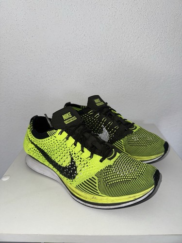 Nike flyknit racer - nike, volt