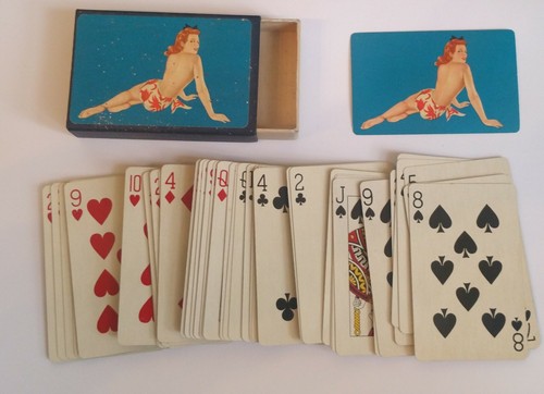 Vintage pin girl - pin,