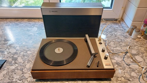 Revidierter plattenspieler - revidierter,