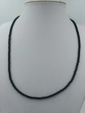 Elegante schwarze Spinell