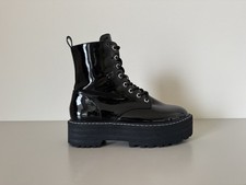 * * DIVIDED * * Schöne Schnürstiefel Schwarz Lack Gr. 38