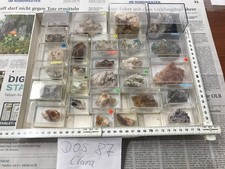 Kleine Sammlung mit Mineralien