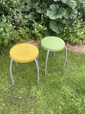 2 Schöne Ikea Sitzhocker VINTAGE Stapelbar Grün Und Gelb