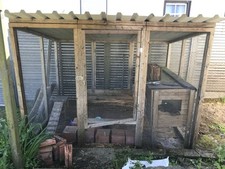 Großer Hasenstall für draußen mit separatem Innenstall