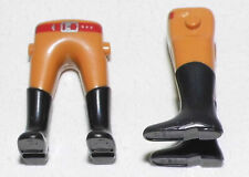 11928, 2x Lange Hose, hellbraun, bedruckt, Reitstiefel, schwarz