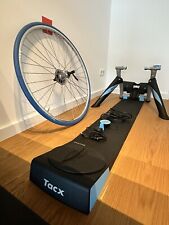 Tacx Genius Smart Multiplayer Rollentrainer + Black Track + DVDs