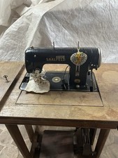 Zentralspulen Nähmaschine Modell O Saalfeld mit Tisch