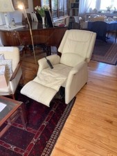 Komfortsessel (Senioren), elektrisch verstellbar (Rückenlehne, Bein-/Fußlehne, 