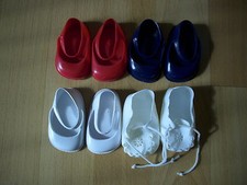 4 Paar Puppenschuhe aus