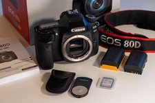 Canon EOS 80D DSLR-Digitalkamera mit Zubehörpaket in OVP - Sehr guter Zustand
