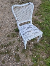 Antiker weißer Bugholzstuhl
