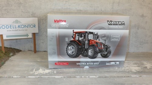 Wiking 077326 valtra - 1:32,,