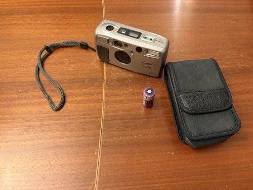 Yashica point shoot - shoot, |