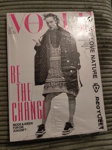 Vogue zeitschrift neu - vogue, 10/22