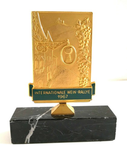 Plakette auf marmorsockel - plakette,