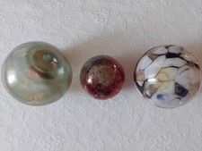 3  dekorative mundgeblasene Glaskugeln Dekokugeln Fensterkugeln mundgeblasen