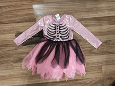 Kostüm Häss, Kleid