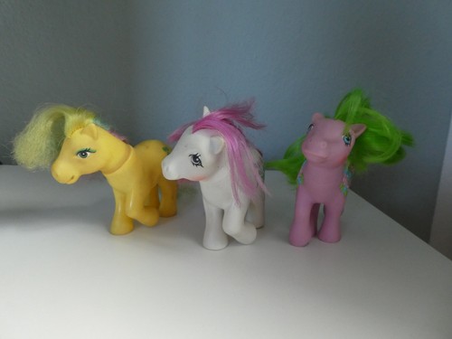 Kleine alte hasbro pferde - kleine,