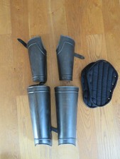 Set Metall Beinschienen und Armschienen + Armpolster LARP Mittelalter Rüstung