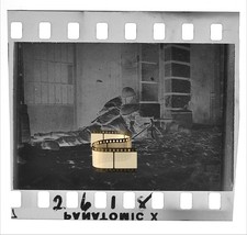 Negativ 4x3,5cm - Deutschland 1945 US Soldaten Sniper MG am Boden - US Archiv