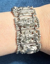 Vintage 3D King Queen Castle