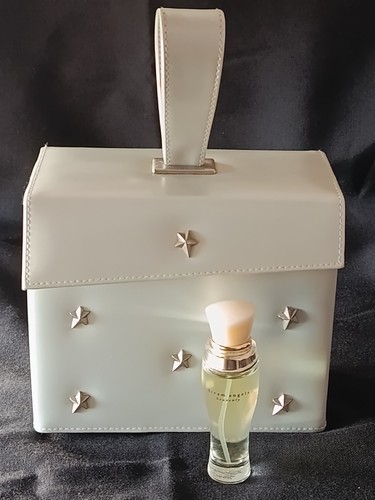 Kosmetiktasche und parfum - und,