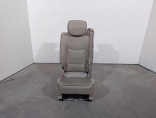 7701066812 sitz hinten zentral