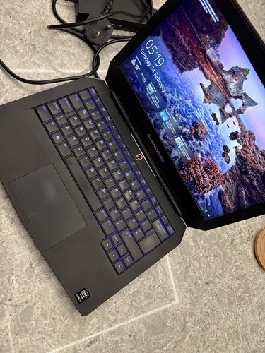 Dell alienware laptop - alienware,