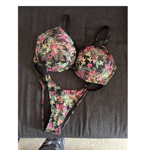 Victoria secret push up - secret, push-up