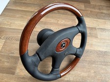 MOMO Holzlenkrad + Nabe