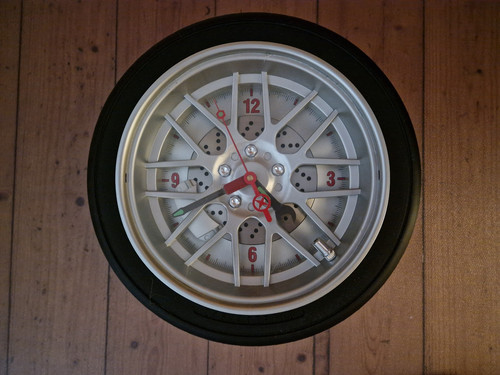Coole wanduhr autoreifen - coole,