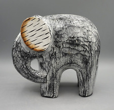 Schöner ELEFANT aus Albesia