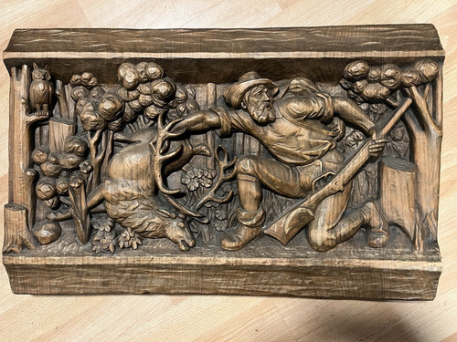 Holzgeschnitztes relief jäger - holzgeschnitztes,