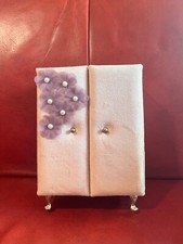 Puppenhaus, Kleiderschrank