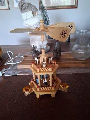 Pyramide weihnachtspyramide - pyramide,