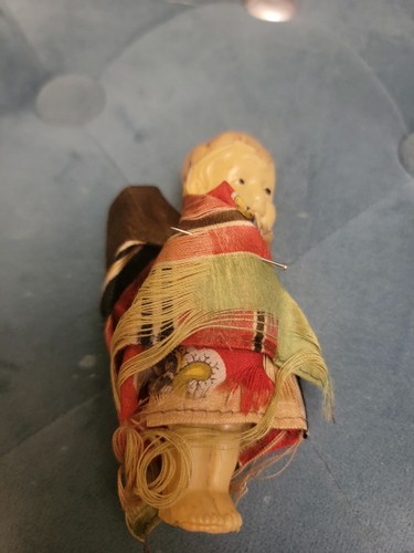Vintage puppe scheint eine - puppe,