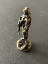 Polizist Figur aus Metall |