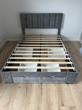 Modernes Polsterbett mit Stauraum (grau, 140x200 cm) – sehr guter Zustand