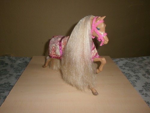 Barbie pferd suncharm - pferd,