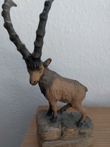 Alte holzfigur steinbock - alte,